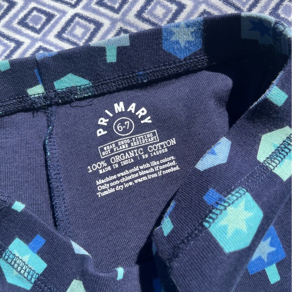Primary "Spinning Dreidels" Long-Sleeve PJ Top and Pants, Navy, Size 6-7, VGUC - Picture 9 of 9